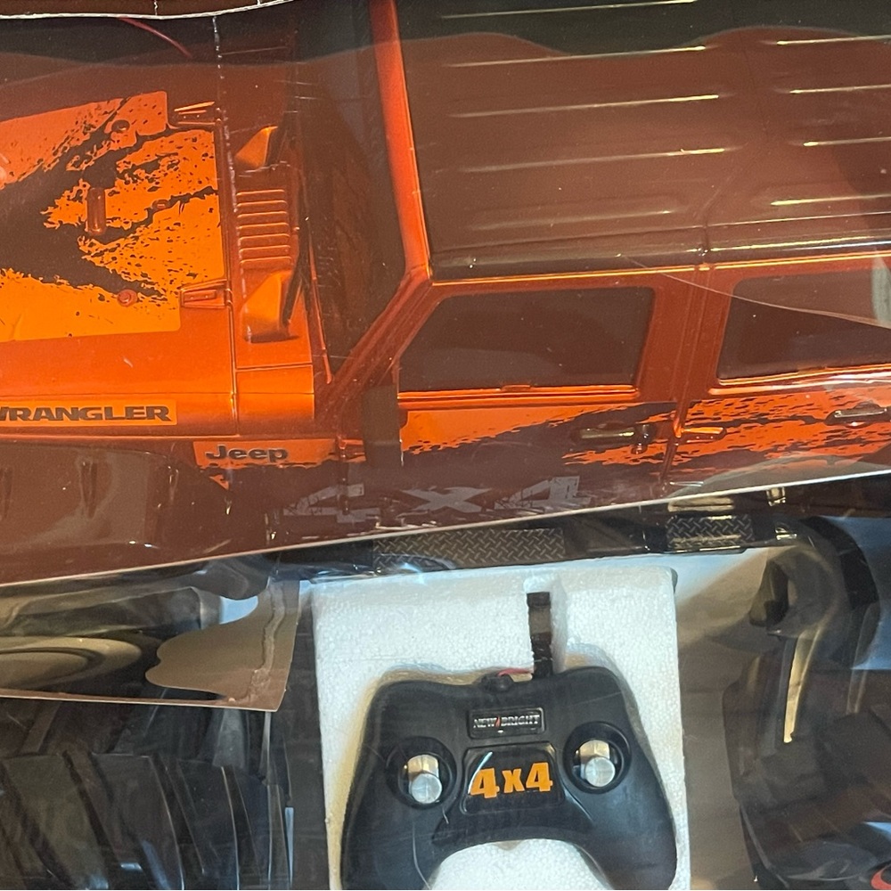 Full Function Radio Control Jeep - Picture 10 of 10